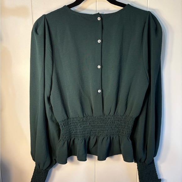 She + Sky Dark Green Women’s Peplum Blouse Size Small - Picture 5 of 9